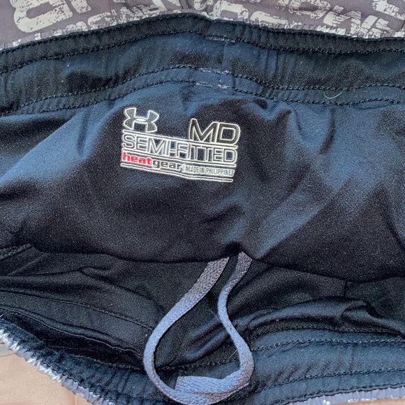UA running shorts size medium - Picture 3 of 3